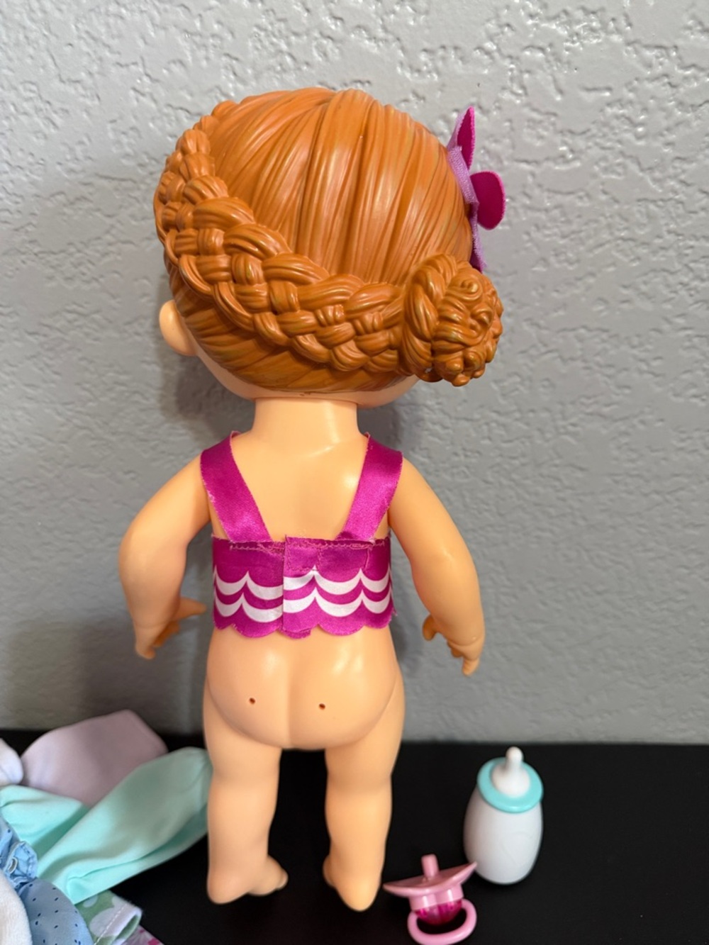 2017 Hasbro Baby Alive Shimmer & Splash Doll with extra Outfits/Clothes - Picture 11 of 12